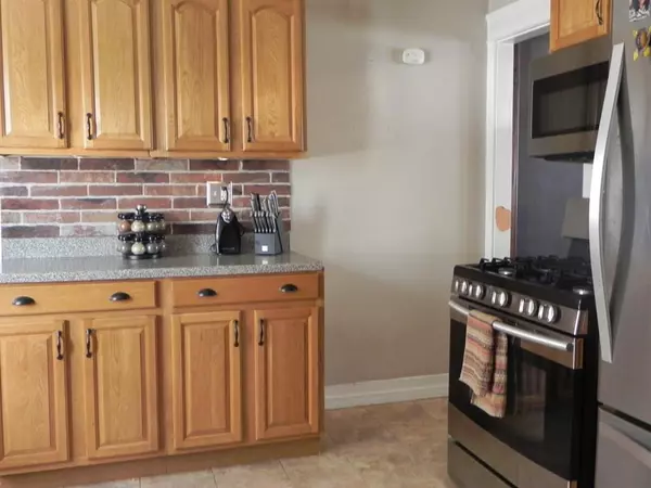 Springfield, MA 01104,26 Desrosiers St