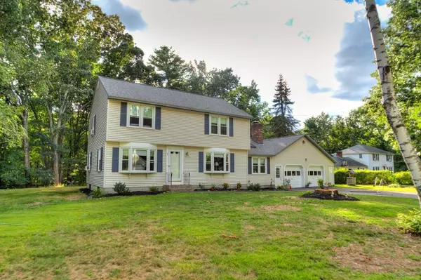 1 King Edward Drive, Londonderry, NH 03053