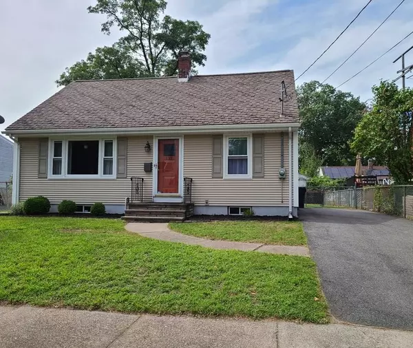 132 Garland St, Springfield, MA 01118