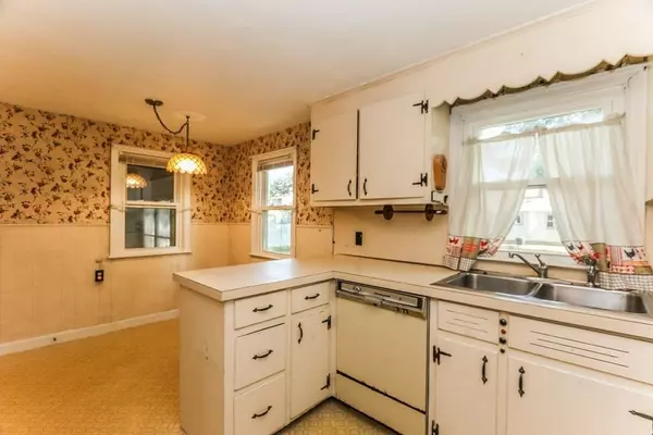 Springfield, MA 01129,23 Brookside Circle