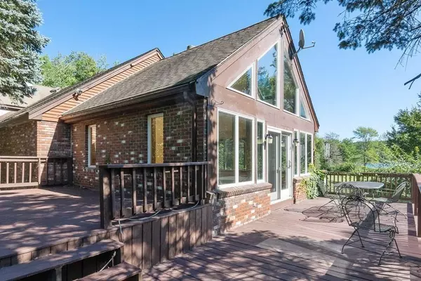 272 Old Gage Hill Rd, Pelham, NH 03076