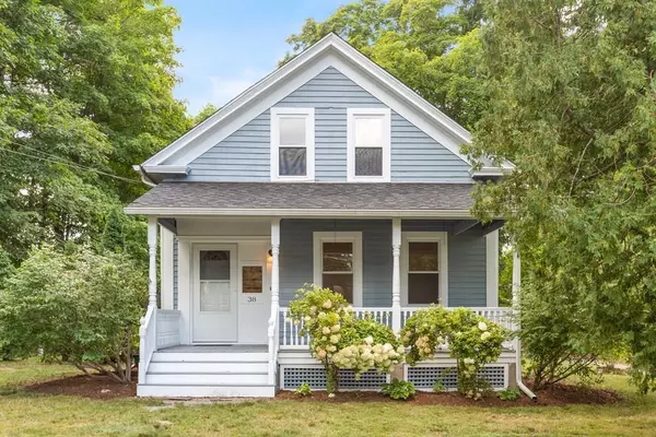 38 Taunton St, Wrentham, MA 02093