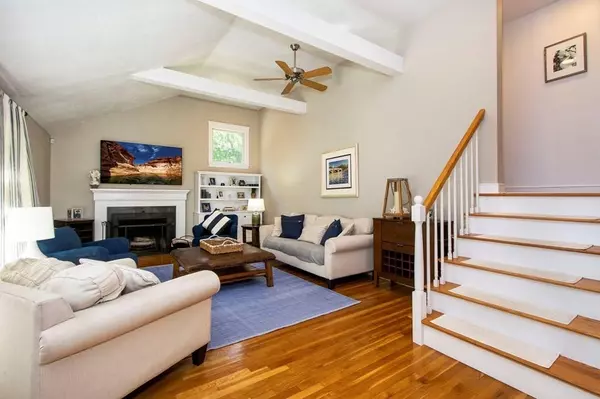 Scituate, MA 02066,32 Maple St