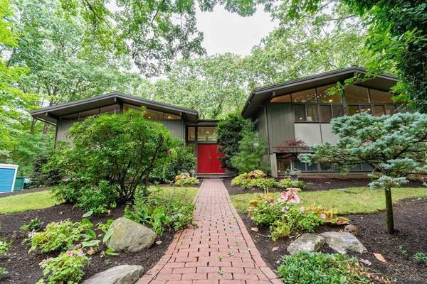 34 Indian Ridge Road, Natick, MA 01760