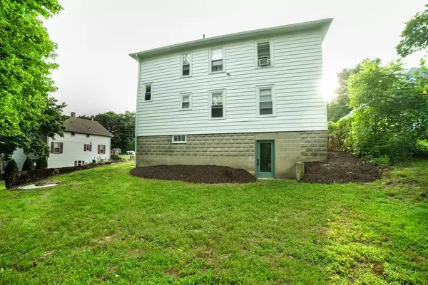 Blackstone, MA 01504,18 May St