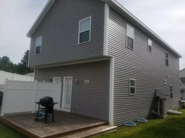 West Boylston, MA 01583,90 Sterling St #G