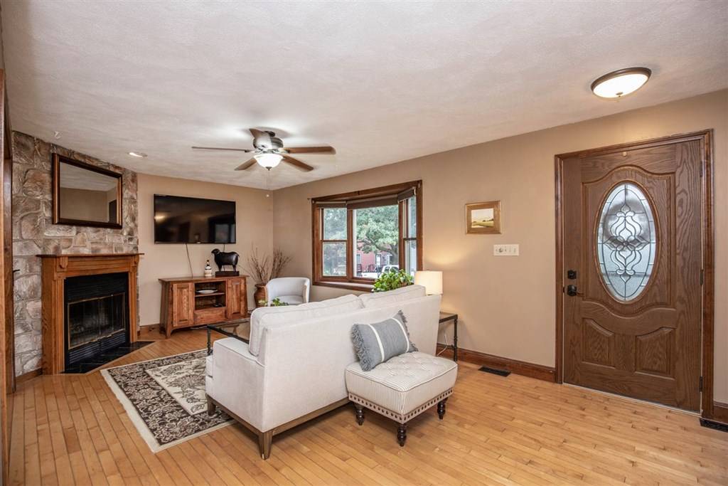 Haverhill, MA 01832,60 Essex Avenue #0