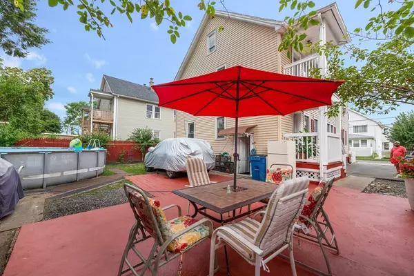 West Springfield, MA 01089,27-29 Allen St