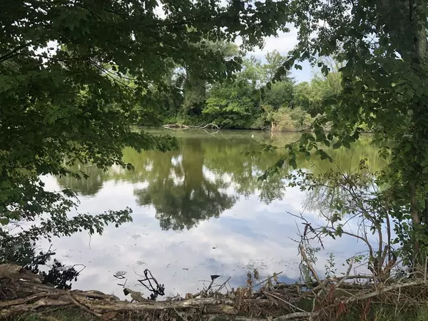 Warren, RI 02885,510 Child St #310A