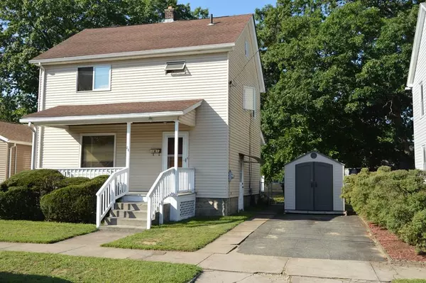 84 Upland St, Springfield, MA 01104