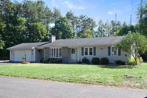 30 Prospect St, Agawam, MA 01001