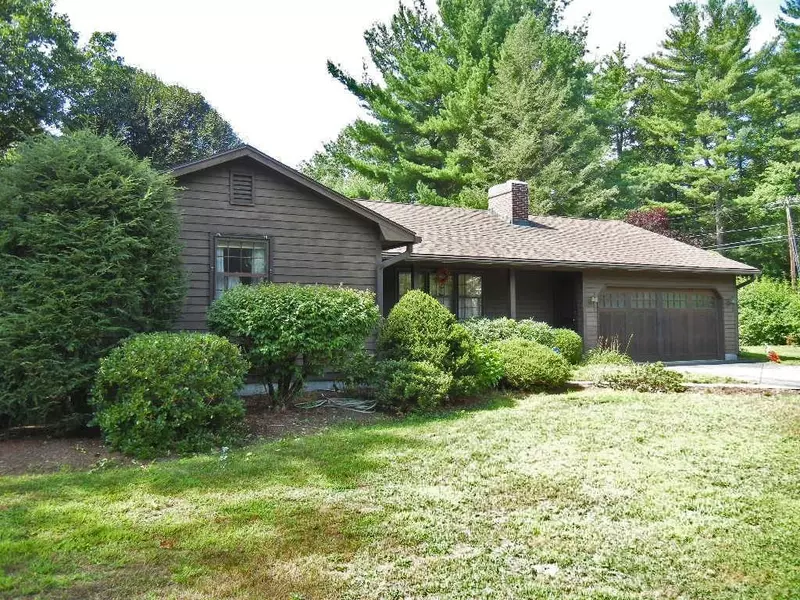 25 Meadow Wood Drive, Deerfield, MA 01373