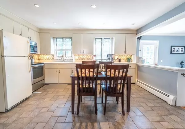 Tiverton, RI 02878,107 Warren Ave