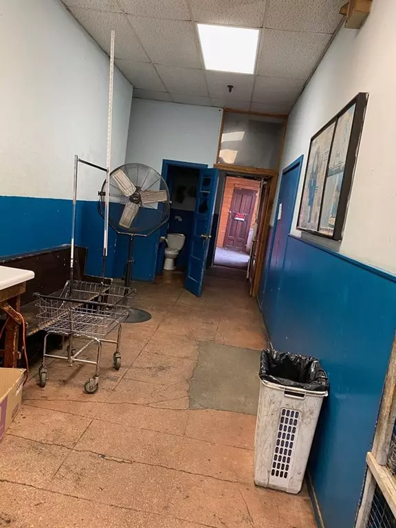 Springfield, MA 01109,817 State St