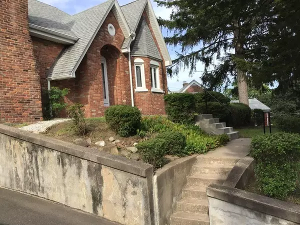 Springfield, MA 01151,56 Kazbeck St