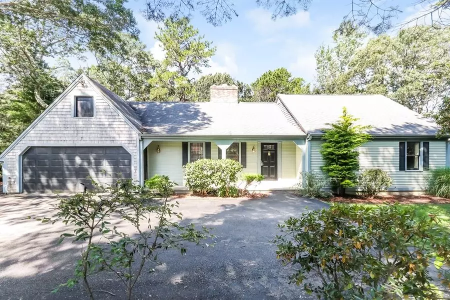 53 Great Hills Dr, Sandwich, MA 02537