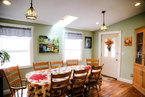 Mansfield, MA 02048,17 Shawmut Ave