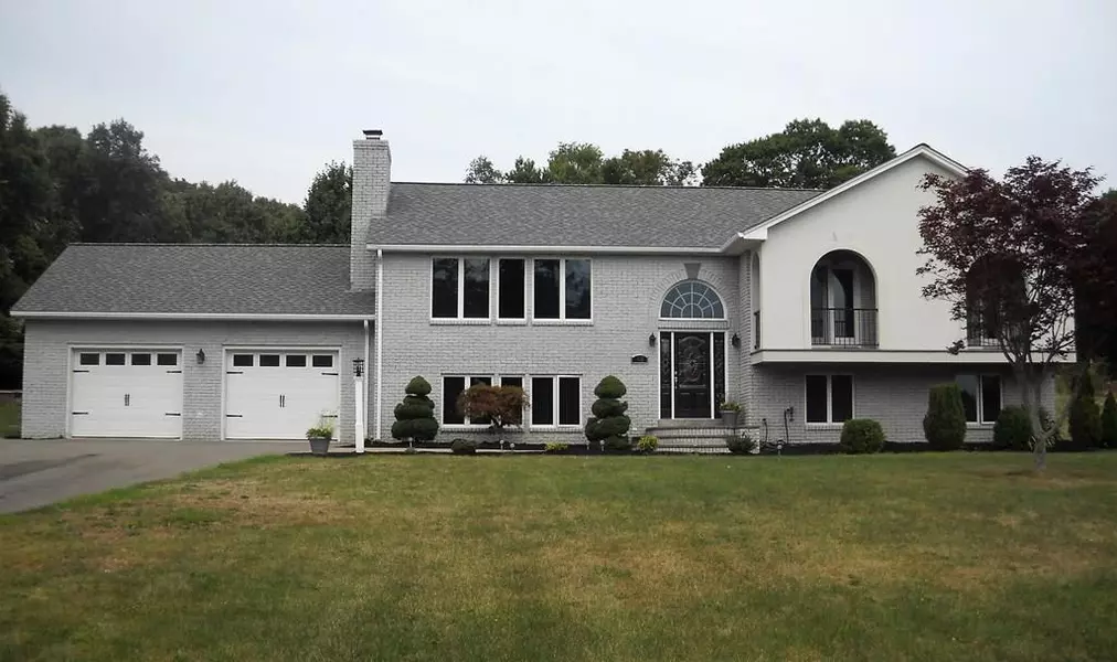 392 Hart St, Dighton, MA 02715