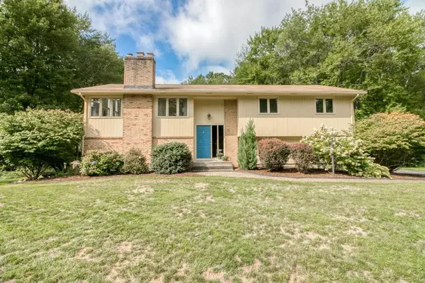 7 High Meadow, West Springfield, MA 01089