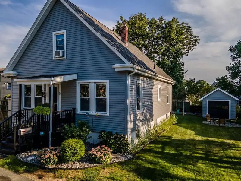 5 Guillotte Street, Acushnet, MA 02743