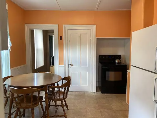 West Springfield, MA 01089,51 Spring Street