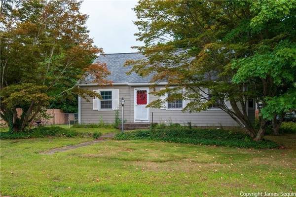 5 Mary Ave, Seekonk, MA 02771