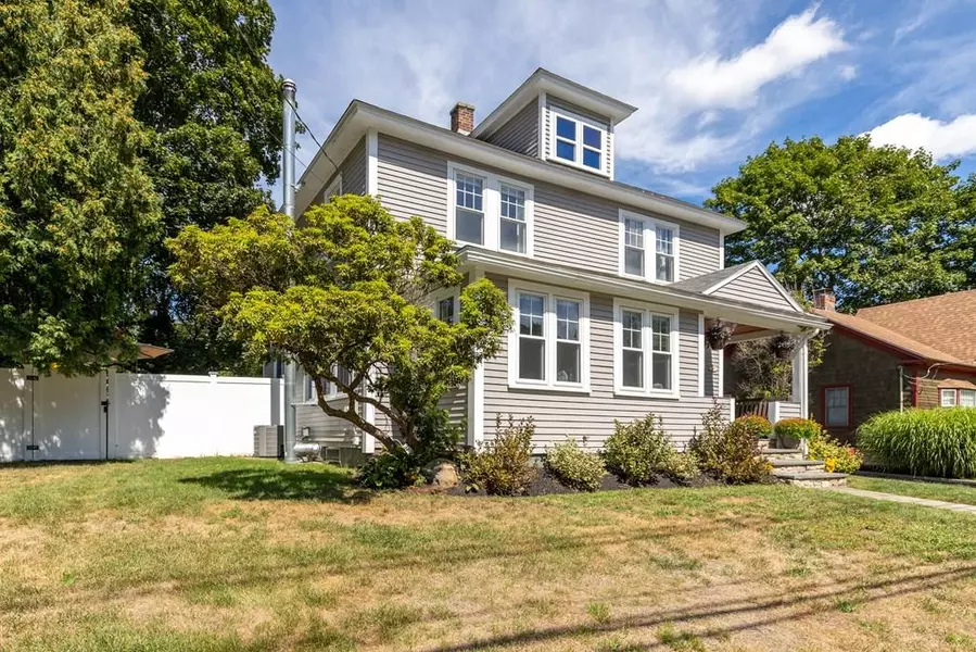 78 Concord St, Maynard, MA 01754