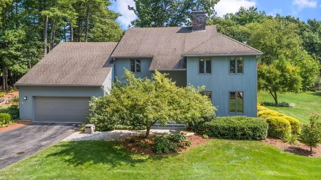 15 Martingale Road, Amherst, NH 03031