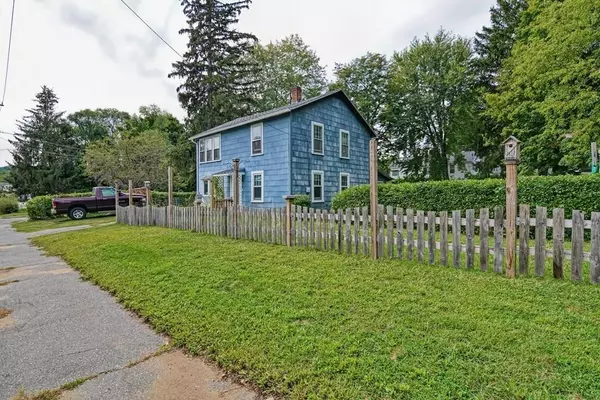 West Brookfield, MA 01585,63 Central St