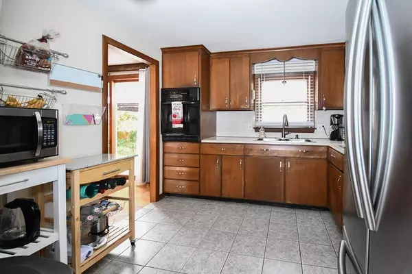 Springfield, MA 01129,54 Sunbrier Rd