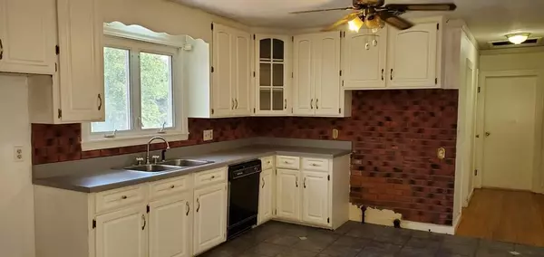 Springfield, MA 01118,9 Dayton