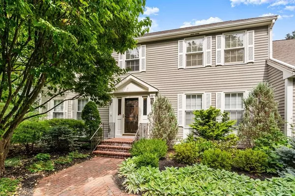 208 Cochituate Road, Wayland, MA 01778