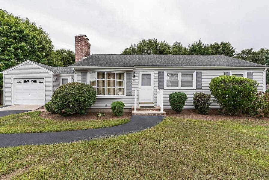 47 Winthrop St, Seekonk, MA 02771