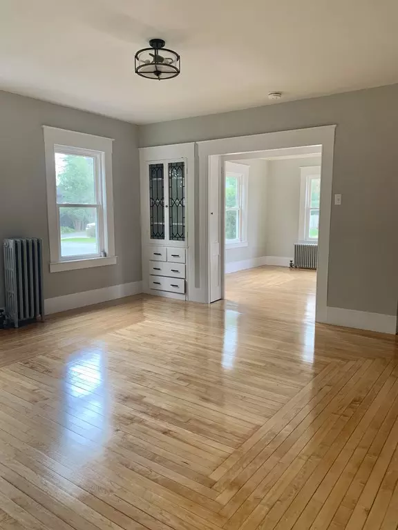 Abington, MA 02351,26 Brighton Street