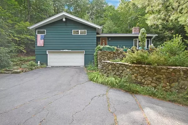 55 Betty Spring Rd, Gardner, MA 01440