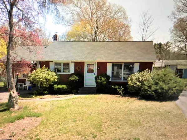 18 Walker Ave, Taunton, MA 02780