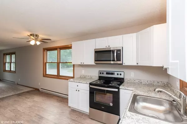 Springfield, MA 01119,82 Fargo St