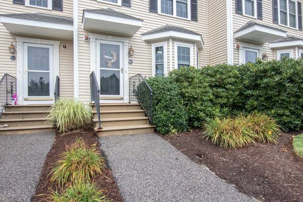 15 Copper Lantern Lane #15, Carver, MA 02330