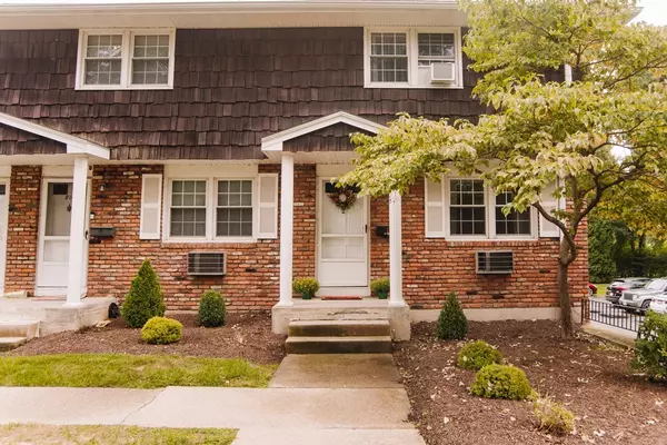 Agawam, MA 01001,418 Meadow St #B15