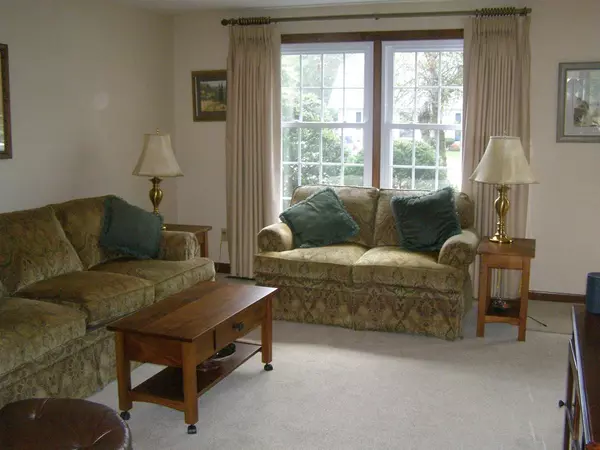 Agawam, MA 01001,75 Plantation Dr #75