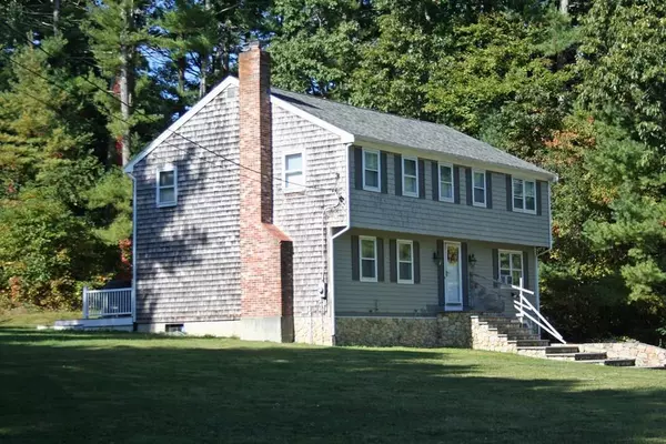 31 Old Powder House Rd, Lakeville, MA 02347