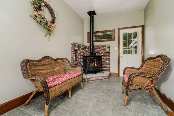 Abington, MA 02351,22 Shaw Ave