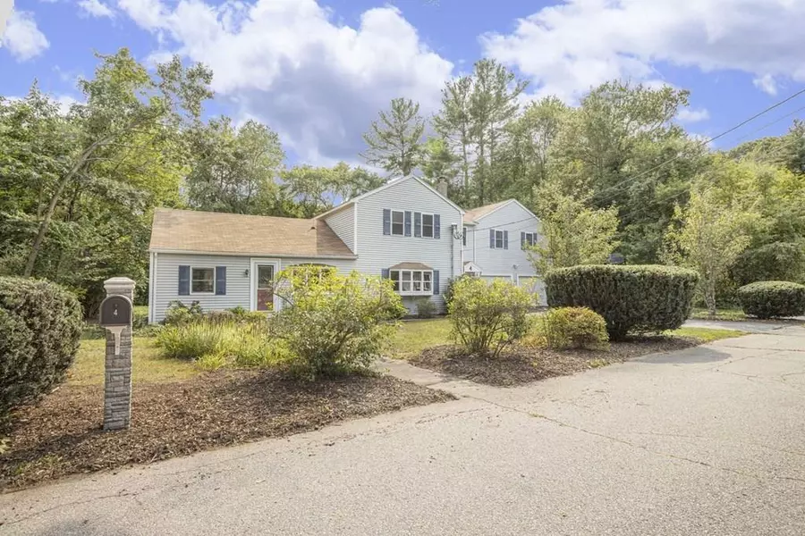 4 Meadow Way, Norton, MA 02766