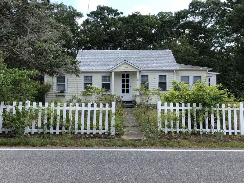 23 Kendrick Rd, Harwich, MA 02645