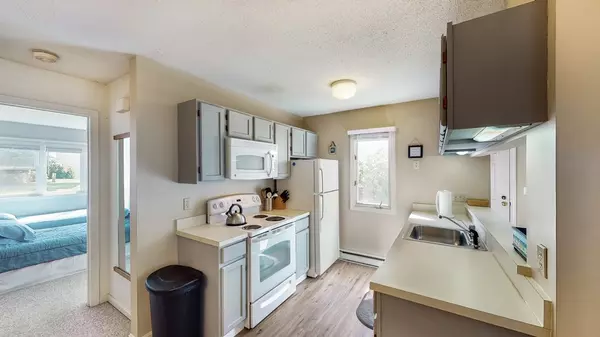 Brewster, MA 02631,72 Howland Cir #72