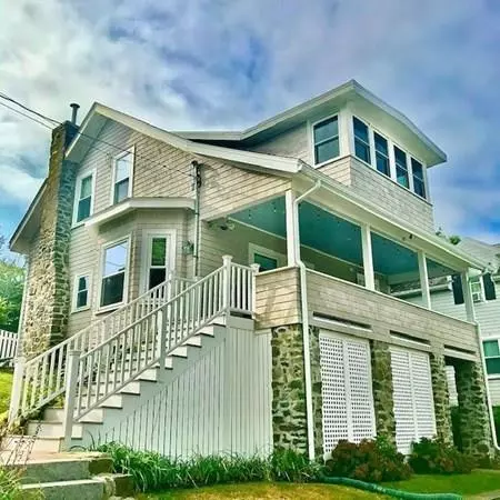 Nahant, MA 01908,2 Hillcrest Ave