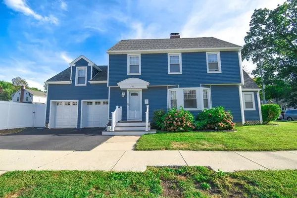 271 Gifford St, Springfield, MA 01118