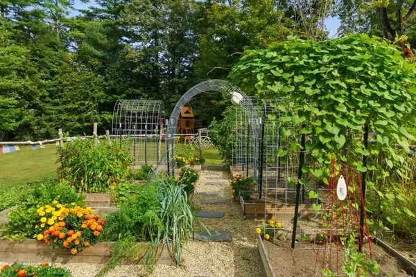 Pepperell, MA 01463,9 Bancroft St