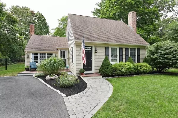 30 Chandler Street, Duxbury, MA 02332