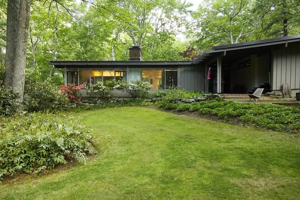 Concord, MA 01742,98 Nut Meadow Xing